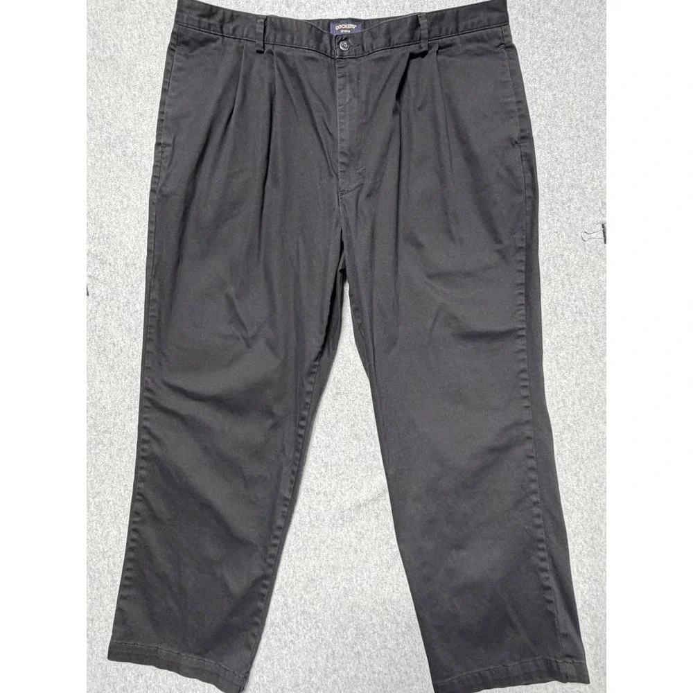 Dockers Mens 42x30 Black Pleated Chinos‎ Stretch Cotton Straight Leg Pants